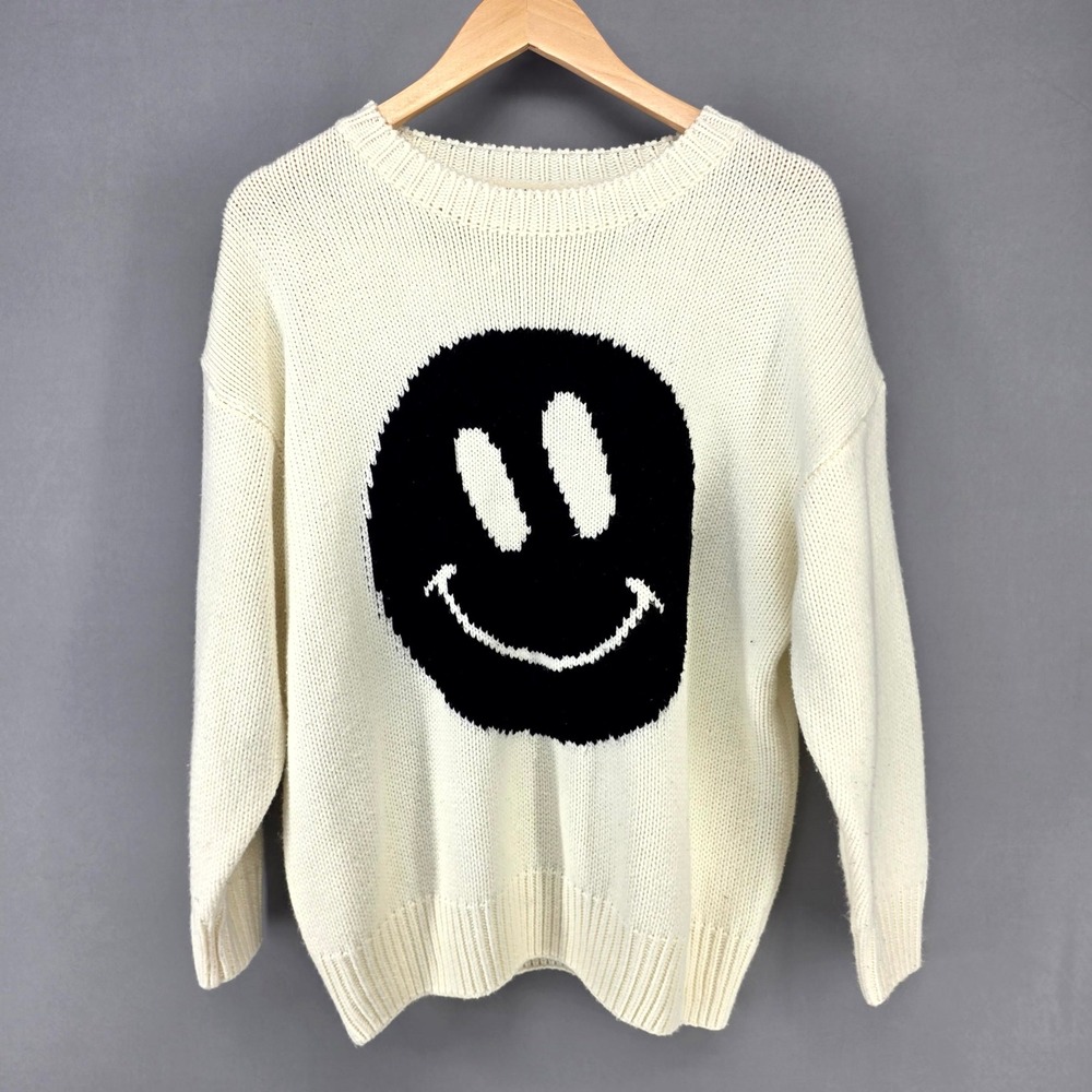 Urban Daizy Smiley Face Sweater Women S/M Cream Black Graphic Knit MAS2090 Happy
